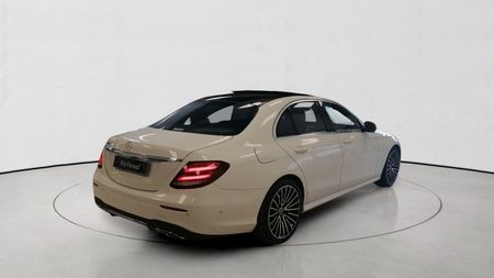 2017-Mercedes-Benz-E-Class-E-350d-Avantgarde_2