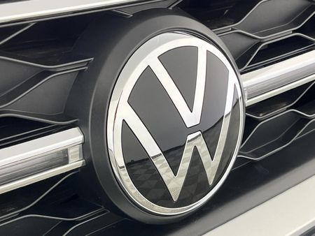 2022-Volkswagen-Taigo-10-TSI-R-Line-Auto_11