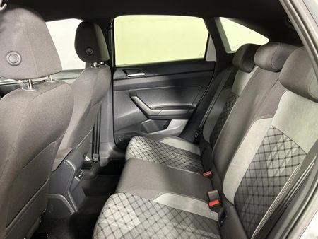 2022-Volkswagen-Taigo-10-TSI-R-Line-Auto_3