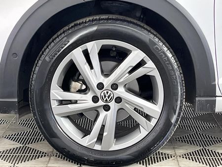 2022-Volkswagen-Taigo-10-TSI-R-Line-Auto_4