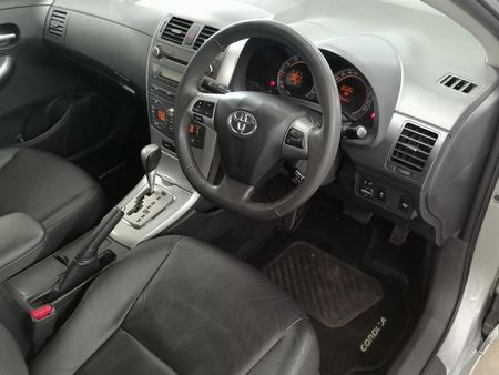 2013-Toyota-Corolla-20-Exclusive-Auto_5