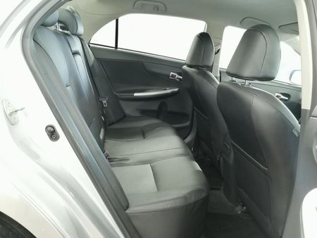 2013-Toyota-Corolla-20-Exclusive-Auto_6