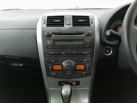 2013-Toyota-Corolla-20-Exclusive-Auto_8