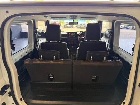 2023-Suzuki-Jimny-15-GLX_22