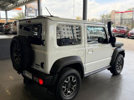 2023-Suzuki-Jimny-15-GLX_4