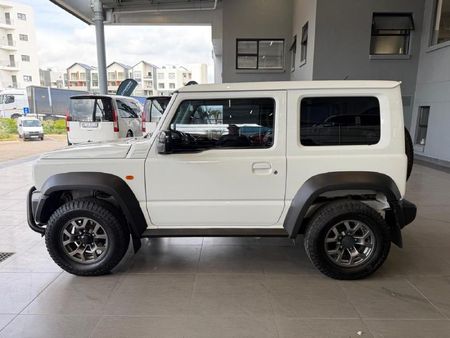 2023-Suzuki-Jimny-15-GLX_7