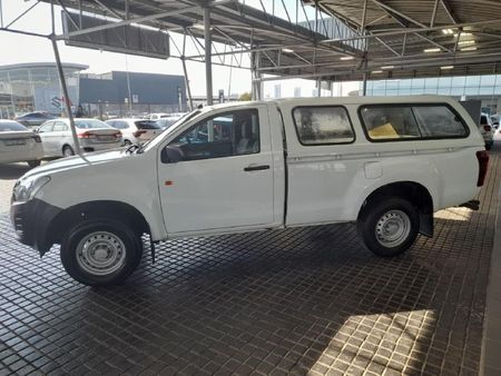 2024-Isuzu-D-Max-250C-Fleetside-Single-Cab_3