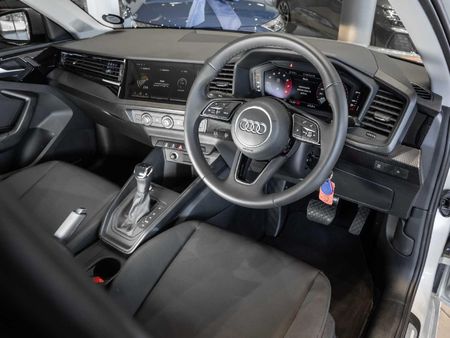 2026-Audi-A1-Sportback-30-TFSI-Advanced-S-Tronic_14