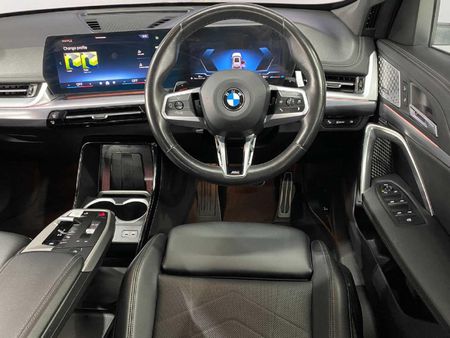 2025-BMW-X1-sDrive18d-M-Sport_16