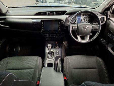 2023-Toyota-Hilux-28-GD-6-Raised-Body-Raider-Auto-Double-Cab_9