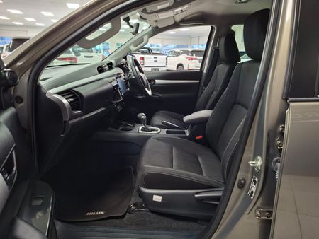 2023-Toyota-Hilux-28-GD-6-Raised-Body-Raider-Auto-Double-Cab_7