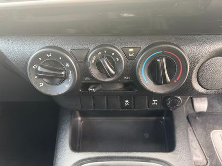 2017-Toyota-Hilux-24-GD-6-Raised-Body-SRX-Double-Cab_9