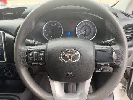 2017-Toyota-Hilux-24-GD-6-Raised-Body-SRX-Double-Cab_7
