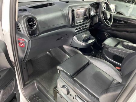2025-Mercedes-Benz-Vito-116-20-CDI-Tourer-Pro-Auto_6