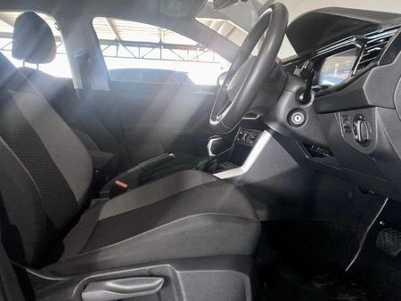 2025-Volkswagen-Polo-10-TSI-Life-Auto-DSG_11