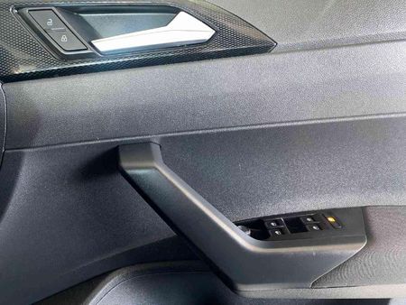2025-Volkswagen-Polo-10-TSI-Life-Auto-DSG_12