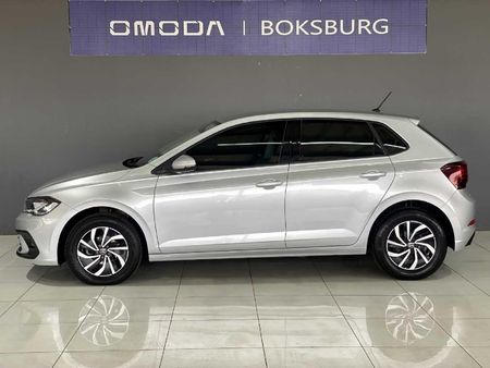 2025-Volkswagen-Polo-10-TSI-Life-Auto-DSG_2