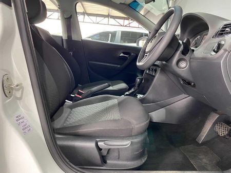 2025-Volkswagen-Polo-Vivo-16-Life_11