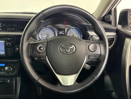 2016-Toyota-Corolla-18-High-Auto_10