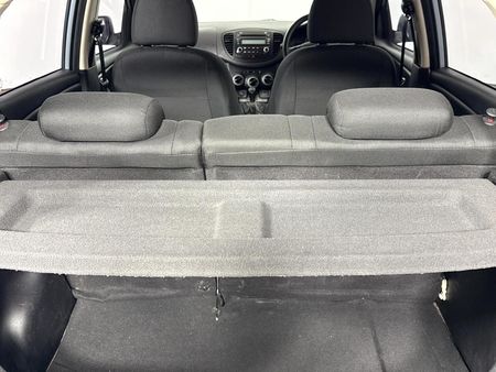 2013-Hyundai-i10-125-GLS-Fluid_14