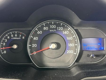 2013-Hyundai-i10-125-GLS-Fluid_2