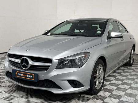 2014-Mercedes-Benz-CLA-200-Auto_0