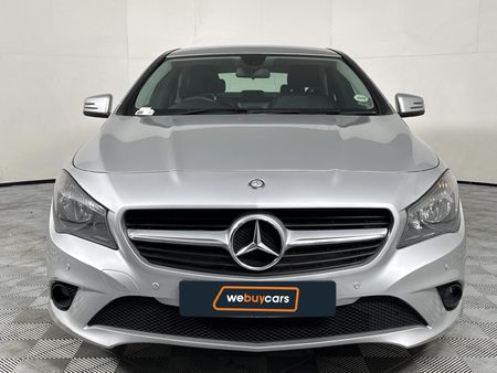 2014-Mercedes-Benz-CLA-200-Auto_14
