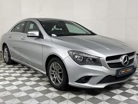 2014-Mercedes-Benz-CLA-200-Auto_15