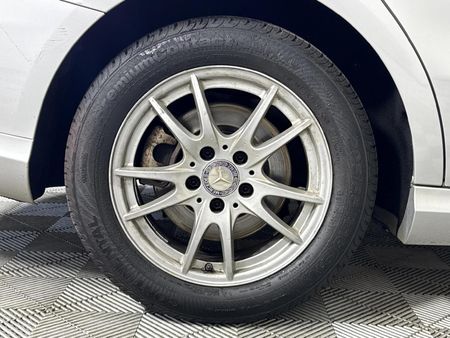 2014-Mercedes-Benz-CLA-200-Auto_7