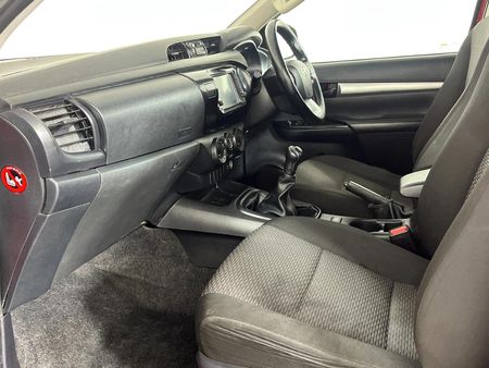 2020-Toyota-Hilux-27-VVTi-Raised-Body-S-Double-Cab_8