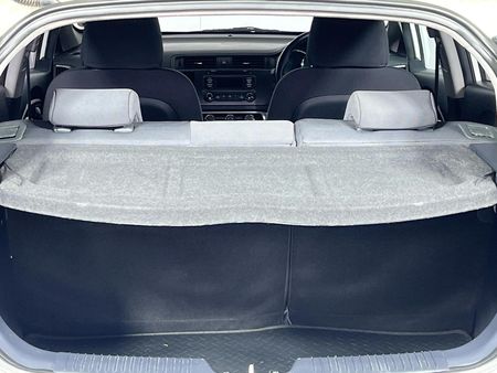 2012-Kia-Rio-14-5-dr_13