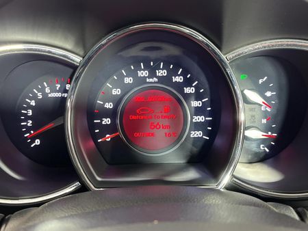 2012-Kia-Rio-14-5-dr_2