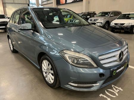 2013-Mercedes-Benz-B-Class-B-200-BE-Auto_0