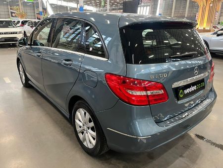 2013-Mercedes-Benz-B-Class-B-200-BE-Auto_4