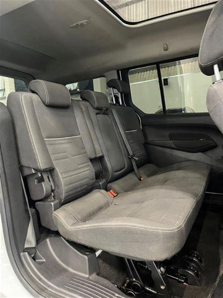 2015-Ford-Tourneo-Connect-Grand-16-Titanium-Auto-LWB_11