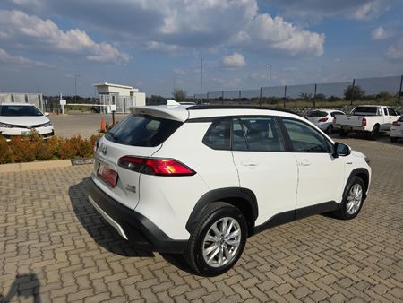 2024-Toyota-Corolla-Cross-18-XS-Hybrid_1