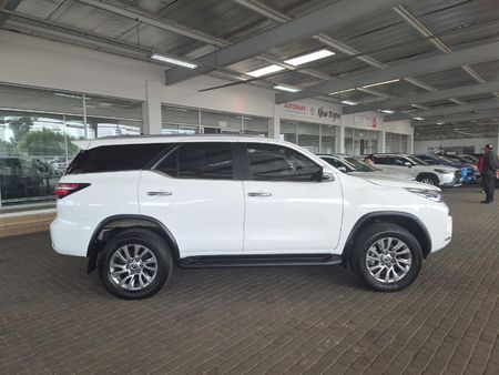 2023-Toyota-Fortuner-28-GD-6-VX-Auto_2