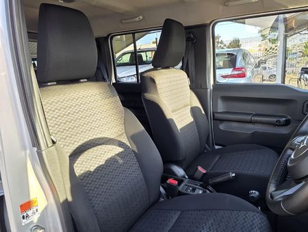 2024-Suzuki-Jimny-15-GLX-AllGrip-5-Door-Auto_15