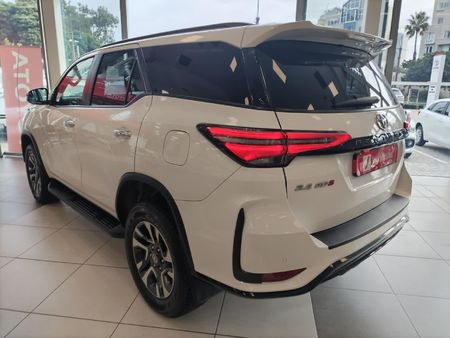 2025-Toyota-Fortuner-24-GD-6-4x4-Auto_18