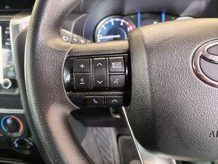 2025-Toyota-Fortuner-24-GD-6-4x4-Auto_8