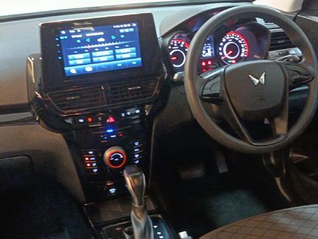 2025-Mahindra-XUV-3XO-12T-MX2-Auto_24