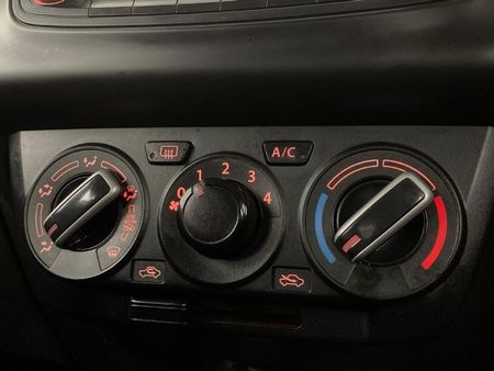2023-Suzuki-Swift-12-GL-Auto_15