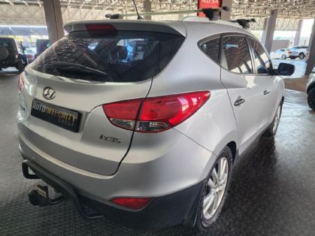 2013-Hyundai-ix35-20-GLS-Executive-Auto_3