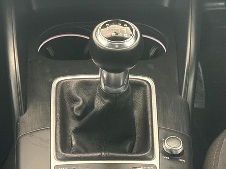 2013-Audi-A3-Sportback-14-TFSI-S_10