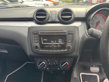 2023-Suzuki-Swift-12-GL-Auto_12