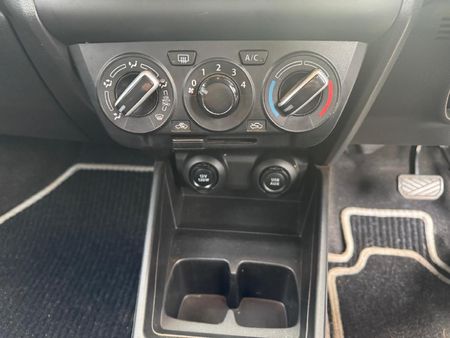 2023-Suzuki-Swift-12-GL-Auto_13