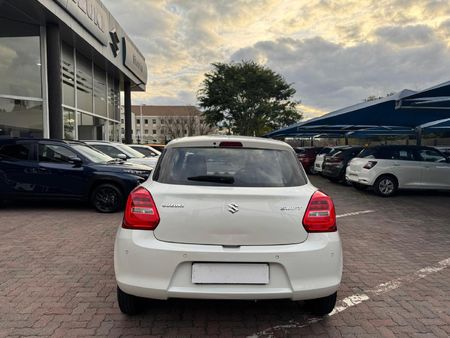 2023-Suzuki-Swift-12-GL-Auto_5