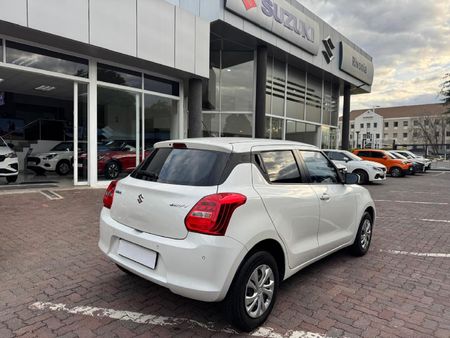 2023-Suzuki-Swift-12-GL-Auto_6