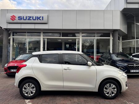2023-Suzuki-Swift-12-GL-Auto_7