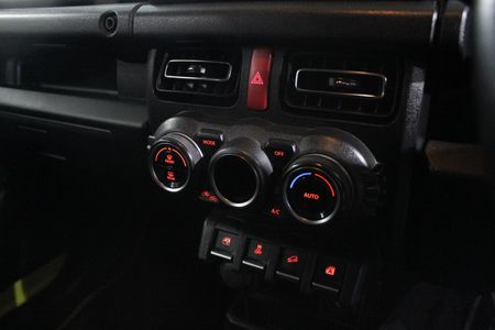2021-Suzuki-Jimny-15-GLX_9